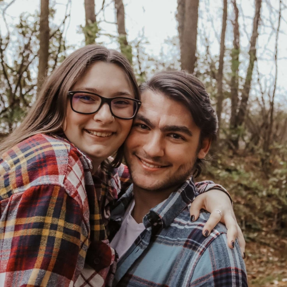 Meet your Poshers, Eric and Katie